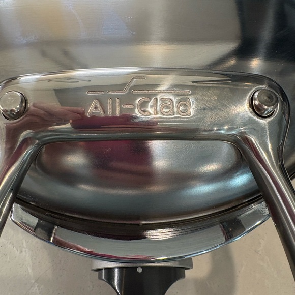 All-Clad stainless round Waffle Maker Williams Sonoma - Picture 2 of 7